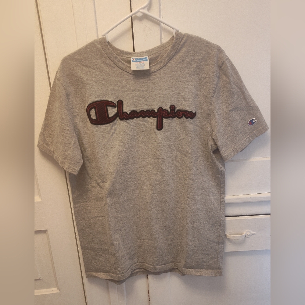 Men's Champion Heritage Size Medium T-shirt Gray Red Black Crewneck